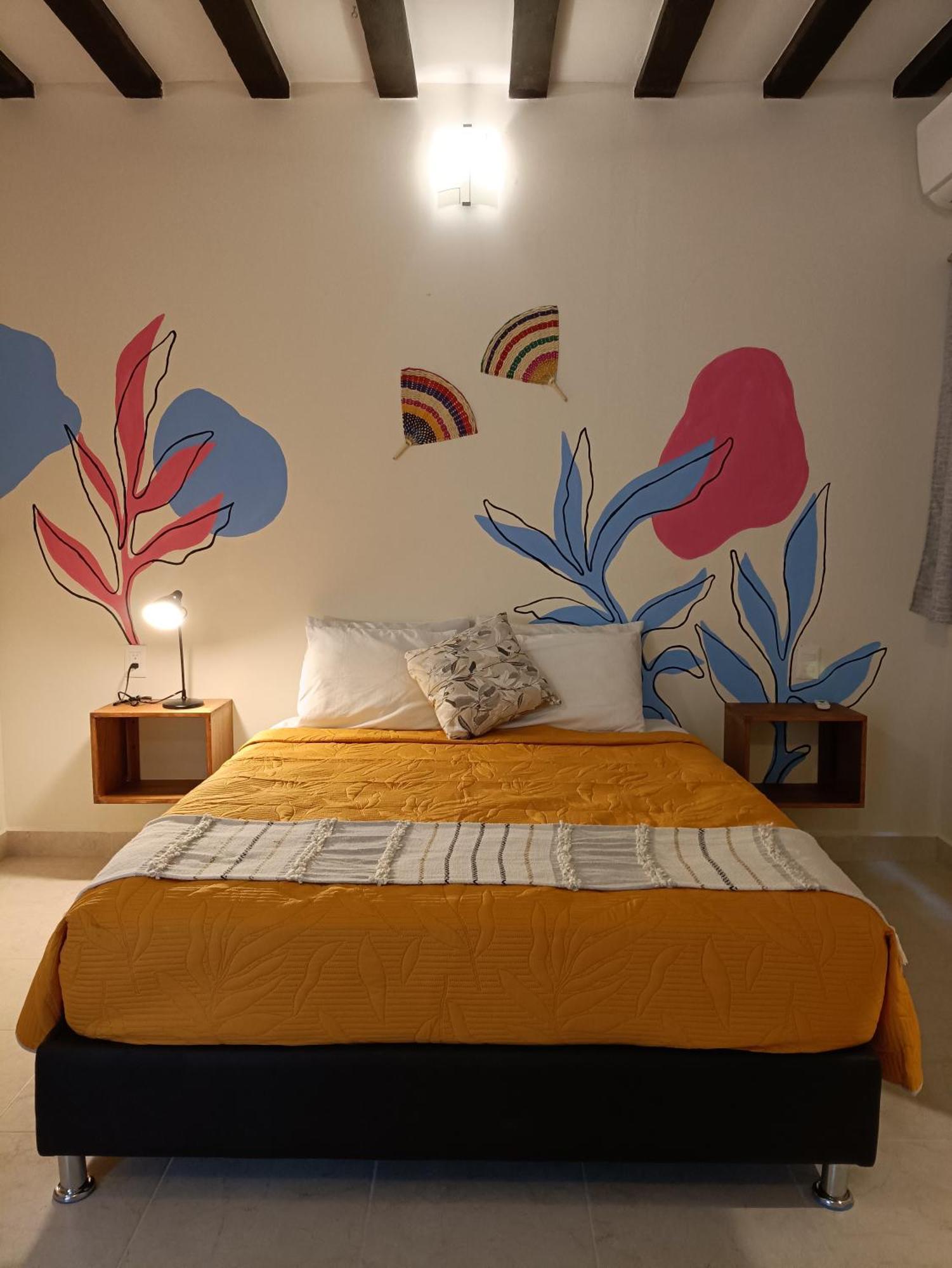 Valladolid 48 Hotel & Hostal ภายนอก รูปภาพ