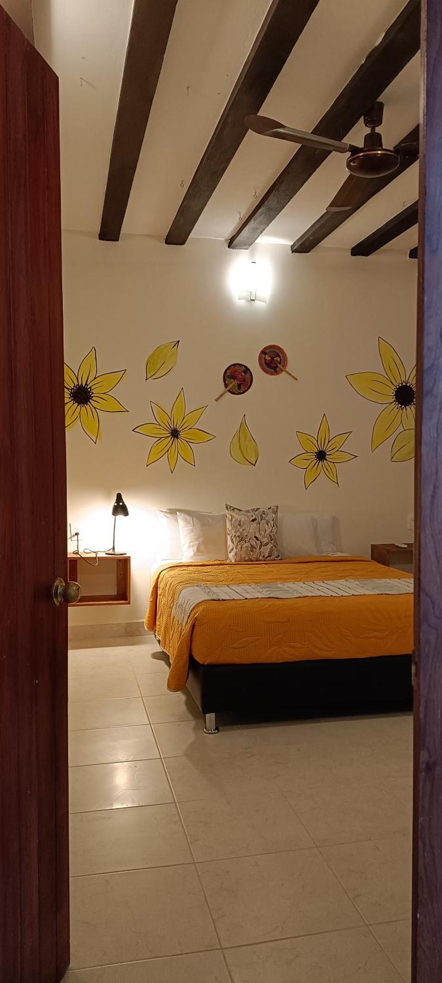 Valladolid 48 Hotel & Hostal ภายนอก รูปภาพ