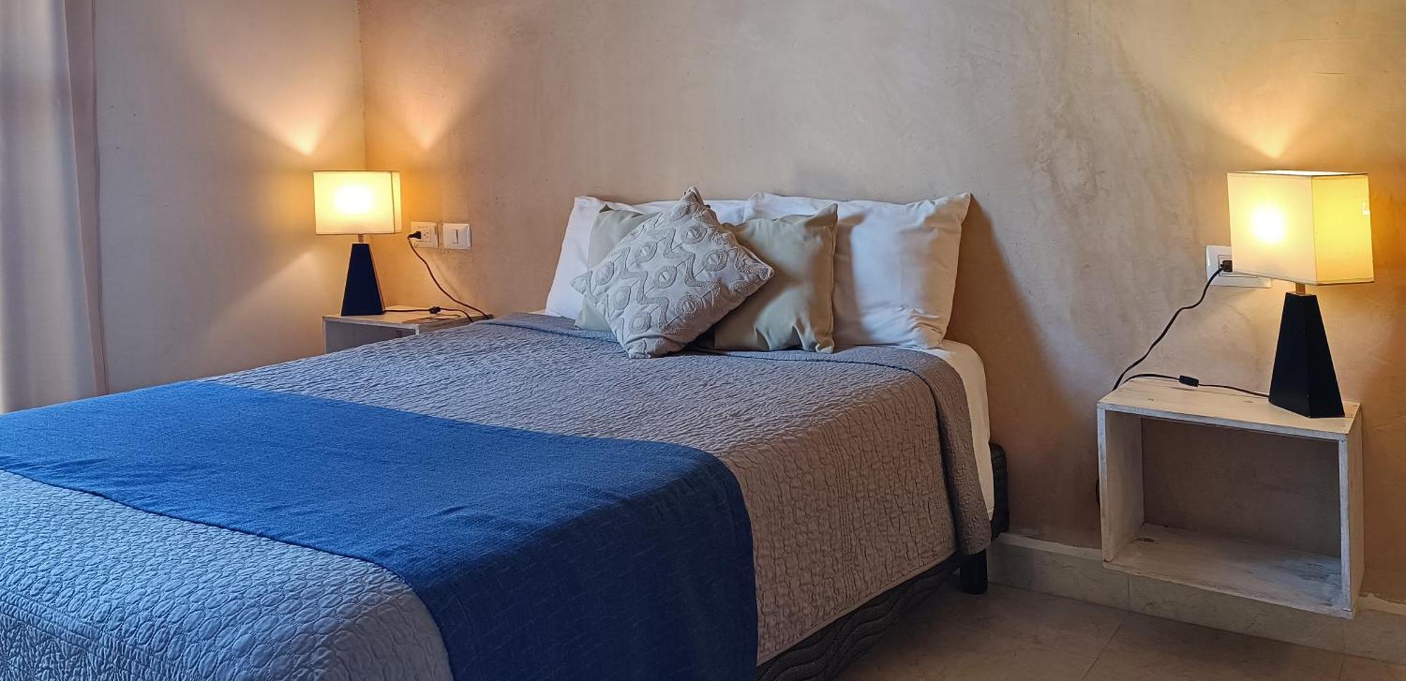 Valladolid 48 Hotel & Hostal ภายนอก รูปภาพ