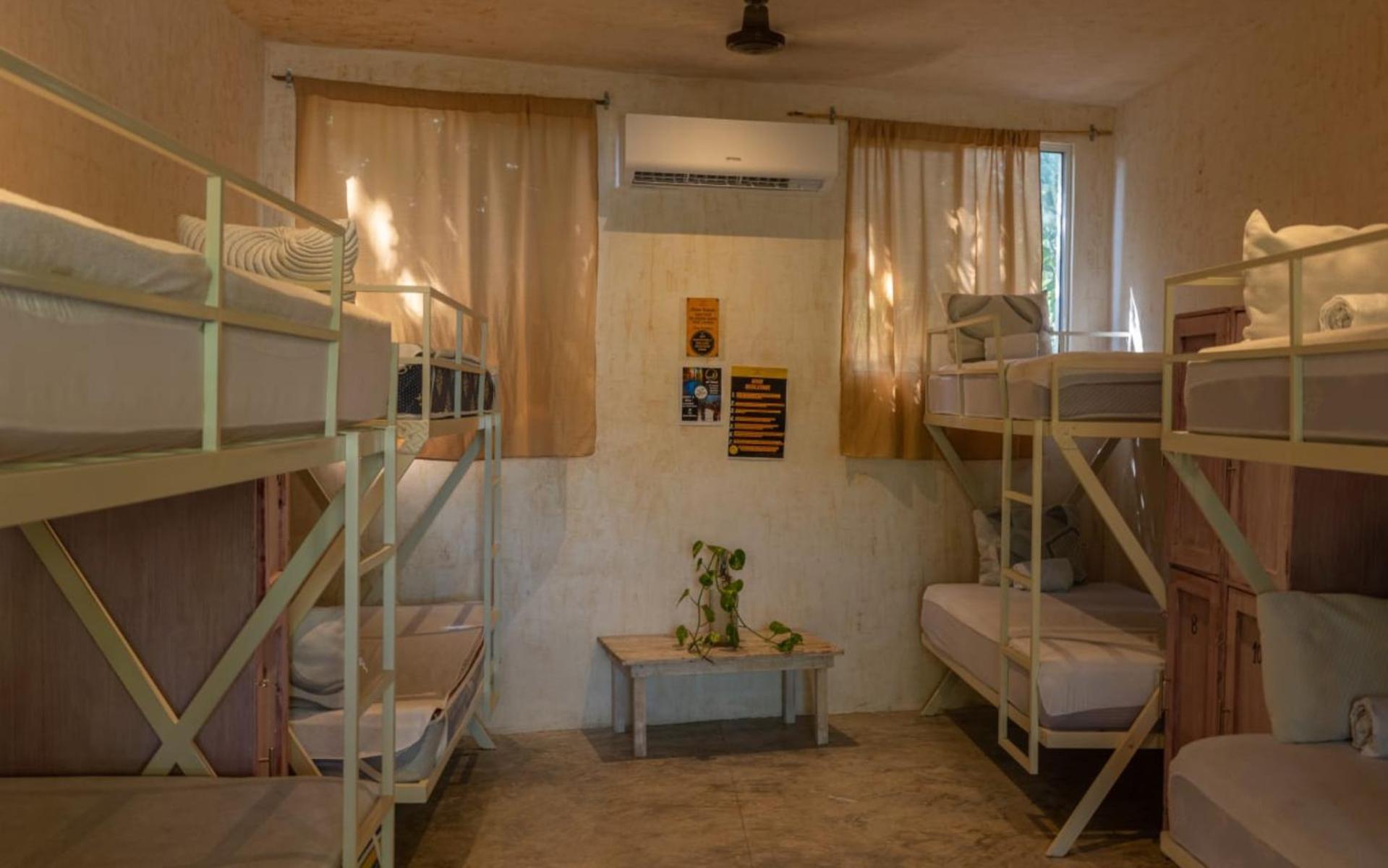 Valladolid 48 Hotel & Hostal ภายนอก รูปภาพ